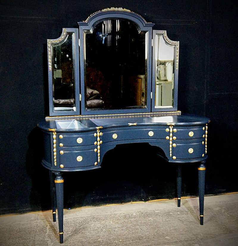 Railings Dressing Table