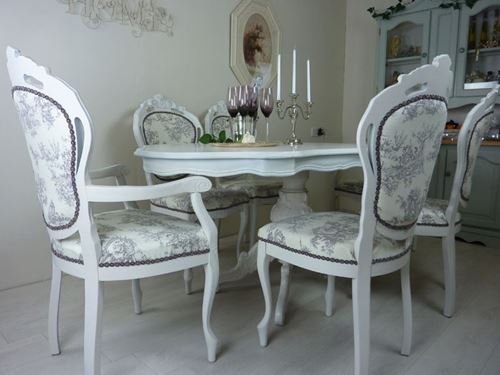 Picture of French Style Table With 6 Upholstered Chairs