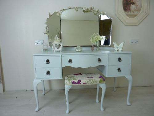Picture of Beithcraft Dressing Table and Stool