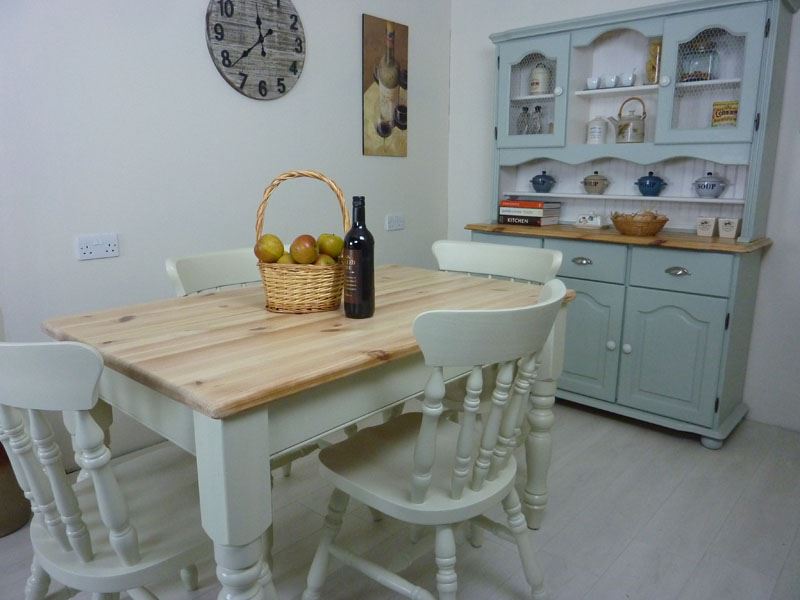 Pine Farmhouse Table and 4 Chairs in Aran Painted Vintage Antique