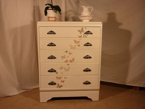 Picture of Tall 5 Drawer Vintage Chest