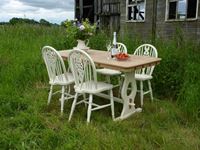 Picture of Oak Dining Table with 4 Wheel Backed Chairs