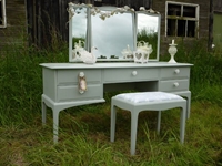 Picture of Stag Dressing Table and Stool - Lady of the Lake