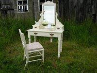 Picture of Victorian Antique Dressing Table & Chair