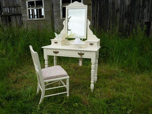 Picture of Victorian Antique Dressing Table & Chair