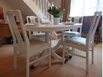 Picture of Extendable Dining Table with 4 Chairs