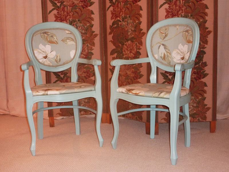 Victorian Style Balloon Backed Carver Chairs Painted Vintage Antique Farmhouse Furniture