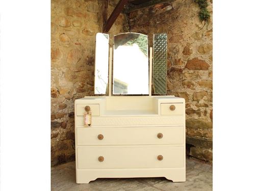 Picture of Petite Cream Dressing Table
