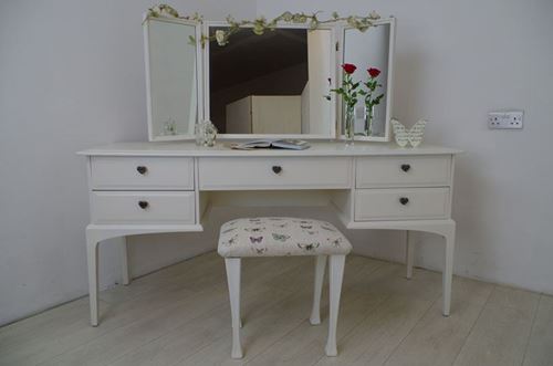 Picture of Stag Dressing Table – Birds and Blossoms