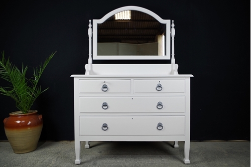 Picture of Vintage 1920s Dressing Table