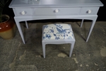 Picture of Petite Stag Minstrel Dressing Table with Stool