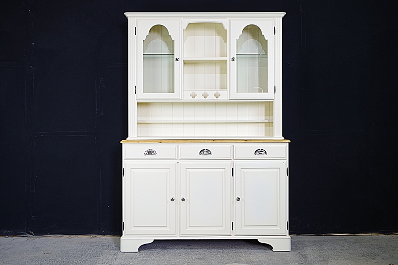 Ducal Country Pine Dresser In Pale Linen Painted Vintage Antique