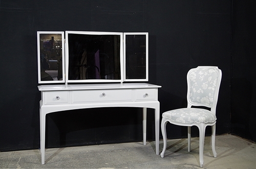 Picture of Petite Stag Minstrel Dressing Table in Dimpse with Vintage French Style Chair