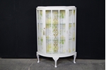 Picture of Vintage Display Cabinet in Pointing