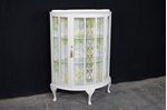 Picture of Vintage Display Cabinet in Pointing