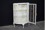 Picture of Vintage Display Cabinet in Pointing