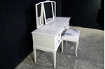Picture of Stag Minstrel Dressing Table with Stool in Ammonite